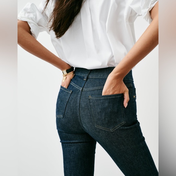 NWT SPANXshape™ Original EveryWear
Flare Jeans - Size Large, Regular 34” inseam - Picture 4 of 5